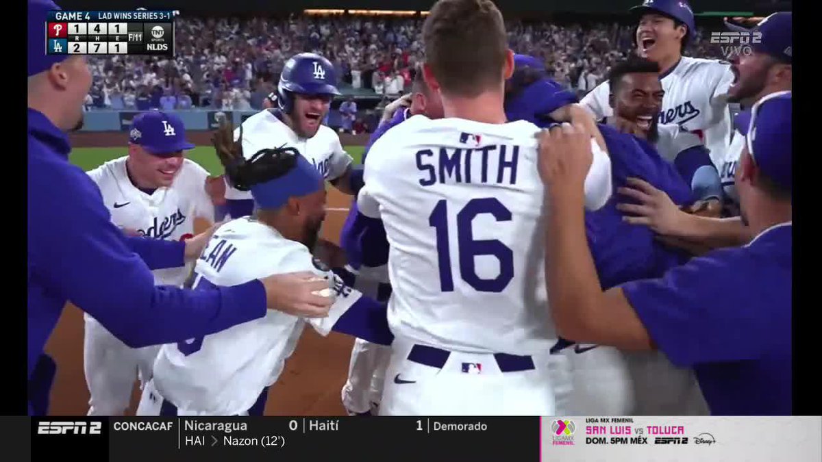🤯 INCREÍBLE FINAL EN LOS ANGELES 💥 LOS DODGERS DEJAN EL TERRENO A LOS PHILLIES Y AVANZAN ❌ TREMENDO ERROR DEL PITCHER QUE LES DA EL PASE A LOS DODGERS Disfruta de la MLB por ESPN y #DisneyPlus