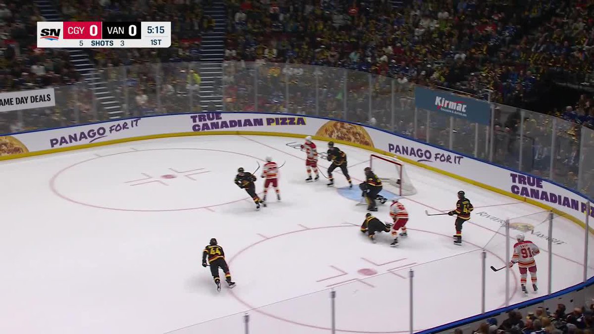 Thank you Kiefer Sherwood for the first Canucks goal of the season! 😮💨
