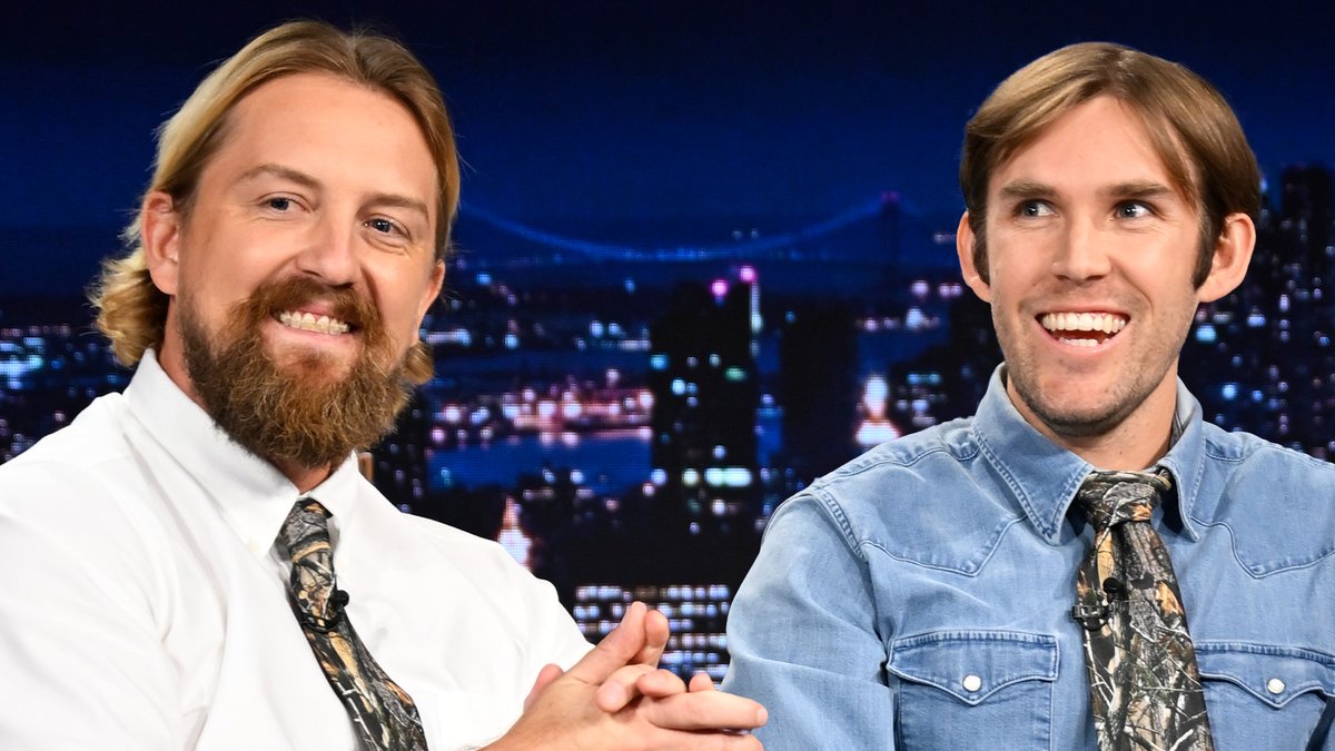 Boone Hogg &amp; Logan Jugler invite Jimmy to be an inner circle member of #sticknation 😭 #FallonTonight
