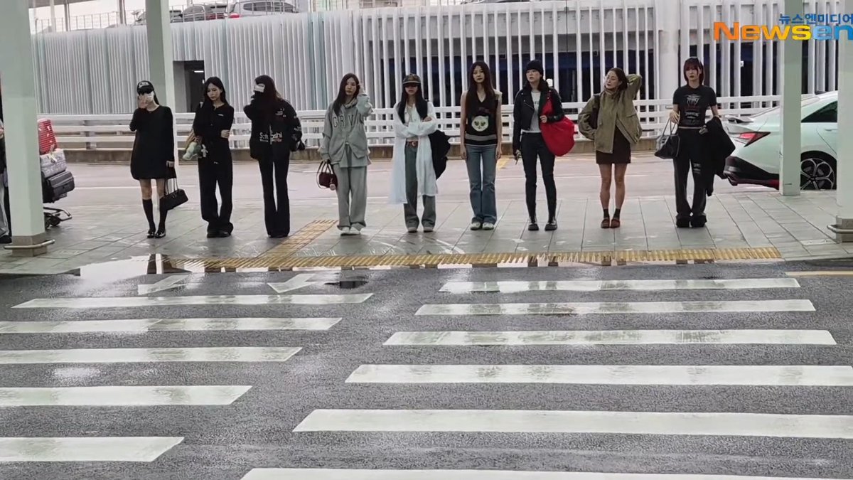 All nine members of TWICE heading to Singapore today for two sold out 'THIS IS FOR' concerts at Singapore Indoor Stadium. Jeongyeon will be participating in the concert!