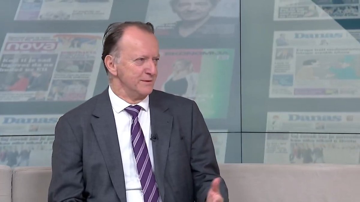 Diplomata i potpredsednik SRBIJA CENTAR SRCE Duško Lopandić izjavio je u Novom danu kod Mia Bjelogrlić da smo se "mi busali u grudi od 2022. godine kako ne uvodimo sankcije Rusiji i na kraju smo mi dobili sankcije".