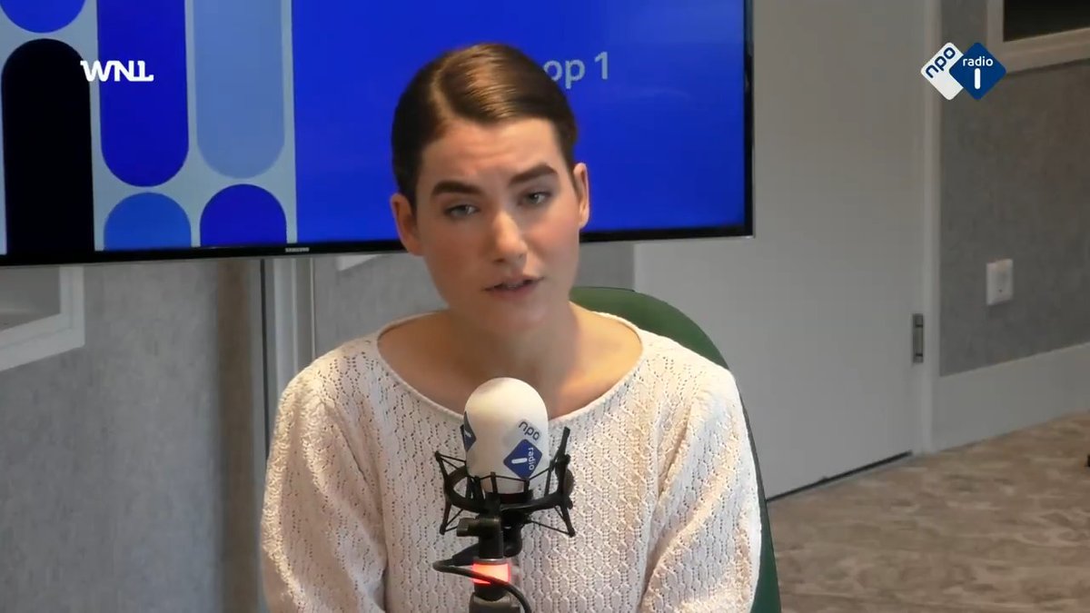 Lidewij de Vos (Forum voor Democratie) wil dat er transparantie komt over wat er wordt besproken bij het World Economic Forum en deelname herzien. "We weten nu vaak niet wat de regering daar uitspookt. We willen niet dat er constant van buitenaf dingen aan ons worden opgelegd." #WNL