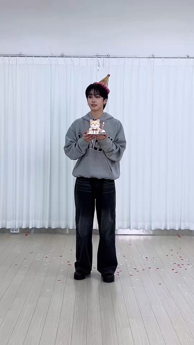 [🪩] ♥ 𝐿𝑂𝑉𝐸 𝐻𝐴𝑅𝑈𝑇𝑂, 𝑖𝑡’𝑠 𝑦𝑜𝑢𝑟 𝑑𝑎𝑦 ♥ 🔗 🔗 🔗 #YUHZ #유어즈 #HARUTO #하루토 #HAPPY_HARUTO_DAY