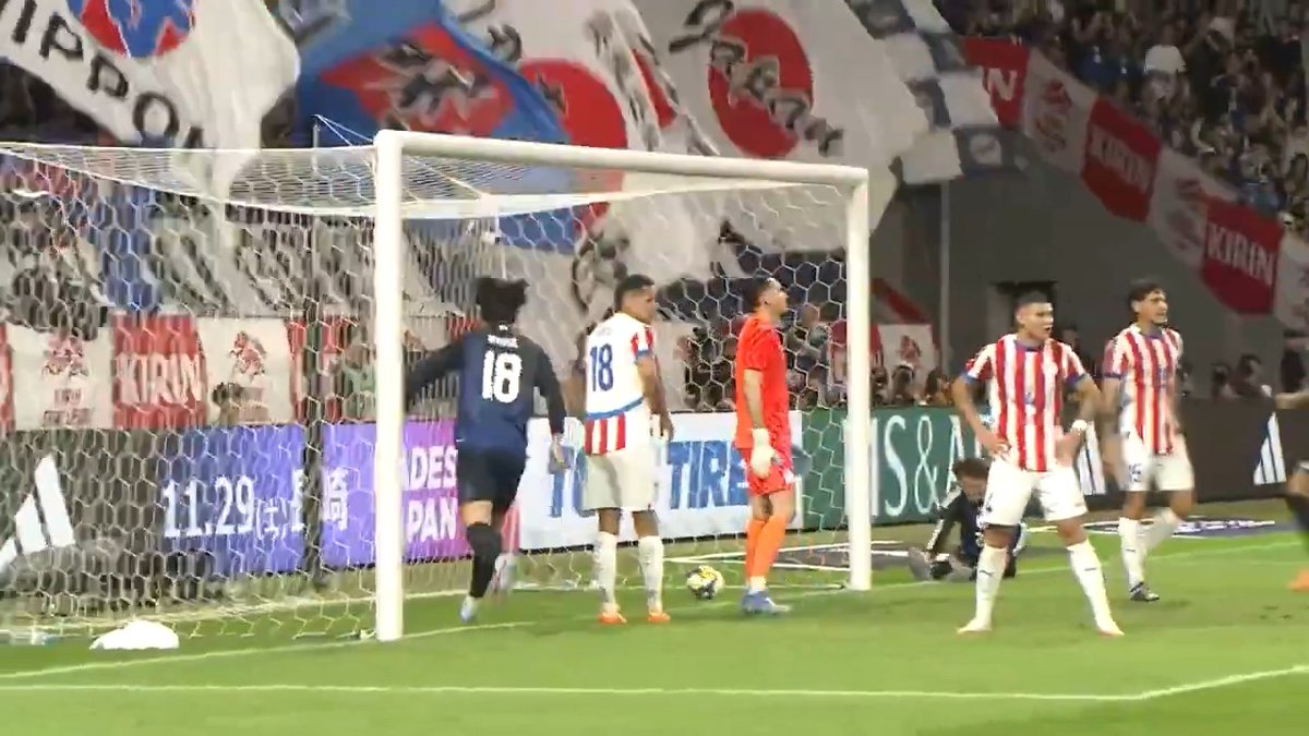 🏆キリンチャレンジカップ2025 🇯🇵 #サッカー日本代表 vs パラグアイ🇵🇾 後半アディショナルタイム、#伊東純也 のクロスに #上田綺世 がヘディングで合わせ、再び同点に追いつく❤️🔥 #最高の景色を #SAMURAIBLUE #jfa #daihyo #サッカー日本代表