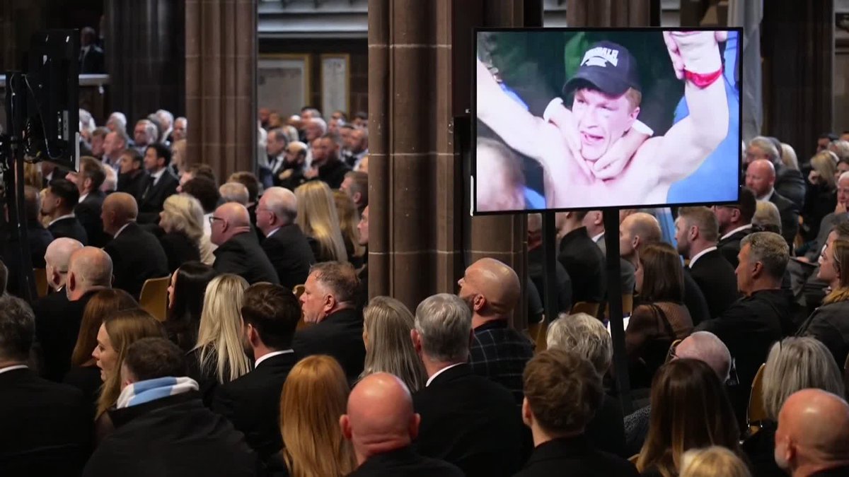 Oasis' iconic song 'Live Forever' provided the backing music for an emotional tribute to Ricky Hatton as Liam Gallagher watched on during his funeral service in Manchester.