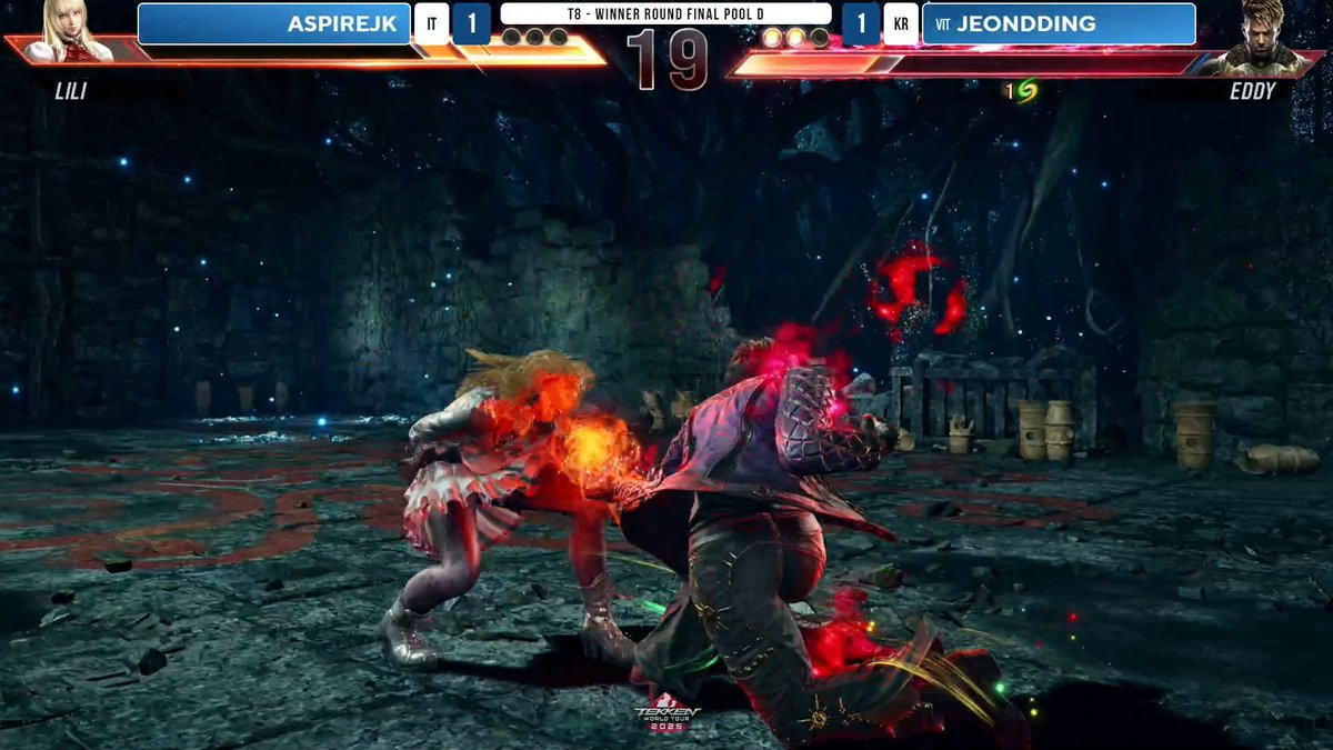 Nowhere to run. AspireJK makes him work for it, but JeonDDing secures the win and moves on at #EvoFrance2025.