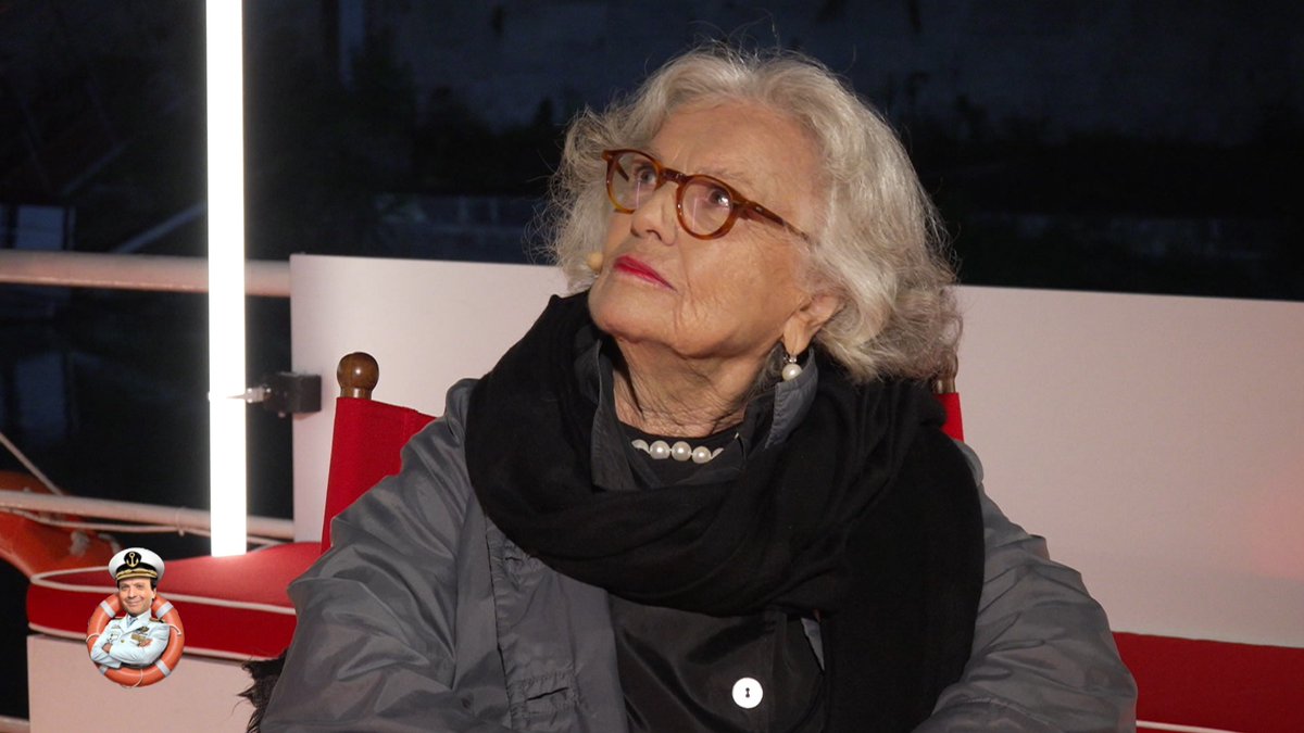 Roberta Petrelluzzi dialoga con Piero Chiambretti sul Tevere: tra il fascino del crime e il racconto di "Un giorno in Pretura". #FinCheLaBarcaVa