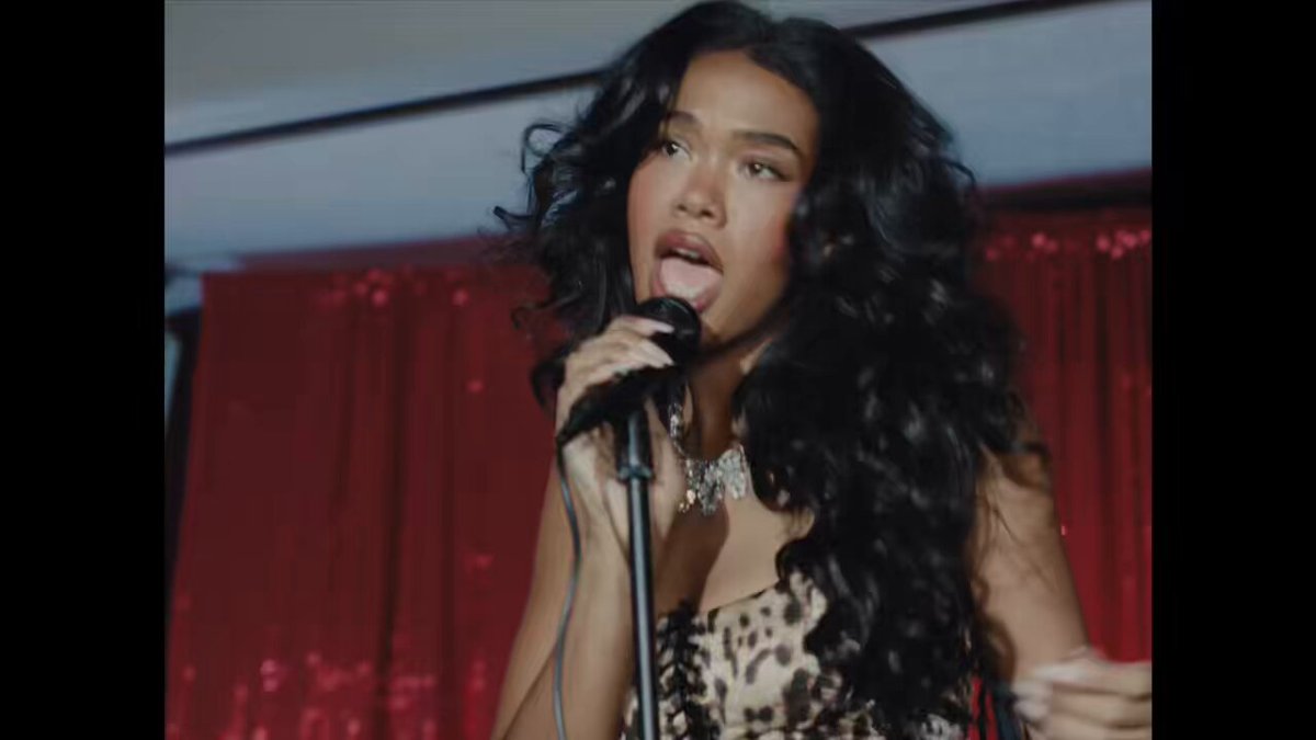 Amber Mark has released her new album ‘Pretty Idea.’