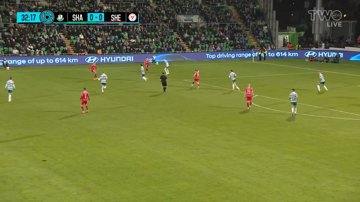 Kerr McInroy gives Shelbourne the lead in Tallaght! 😮 Shels are not giving away their title that easily!