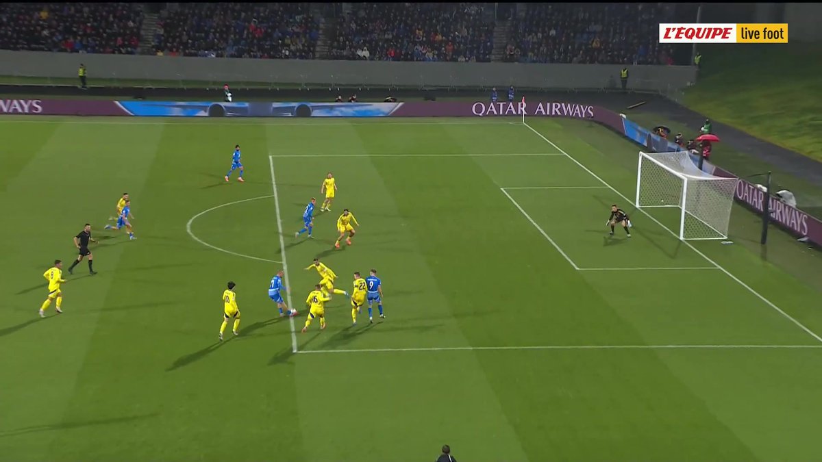 🇮🇸-🇺🇦 L'Islande réduit l'écart face à la Suède Le match sur L'Équipe live foot > #lequipeFOOT