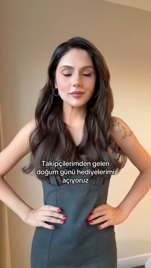 Eski Kısmetse Olur yarışmacısı ve içerik üreticisi Aybüke Çangal, hayranları tarafından kendisine gönderilen doğum günü hediyelerini paylaştı.