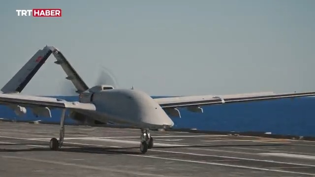 🇹🇷✈️Milli SİHA'lardan DENİZKURDU-I/2025 Tatbikatı'nda gövde gösterisi. 🎯TCG Anadolu'dan havalanan iki Bayraktar TB3 ile KKTC'den kalkarak tatbikata katılan Bayraktar AKINCI, hedefleri tam isabetle vurdu.