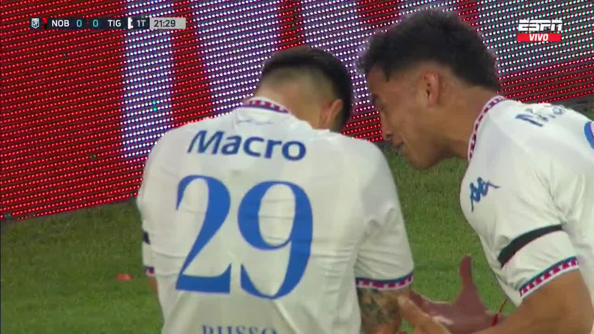 HAY GOL DE NACHO RUSSO A NEWELL'S. Ese festejo llorando. 💔⚽️