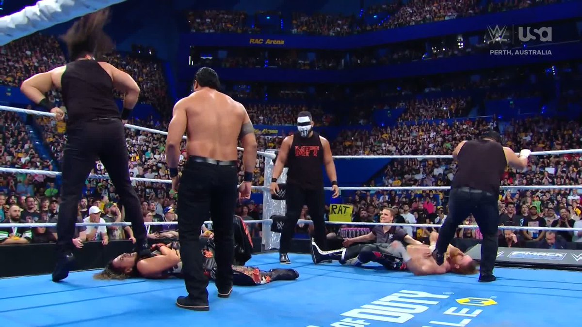 LOOK WHO'S BACK!!! Sami Zayn and Shinsuke Nakamura are outnumbered 😱
