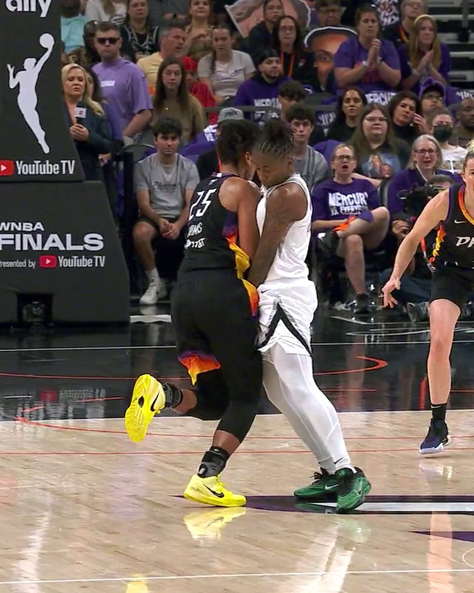 Alyssa Thomas appeared to injure her shoulder on this illegal screen by Jewell Loyd.