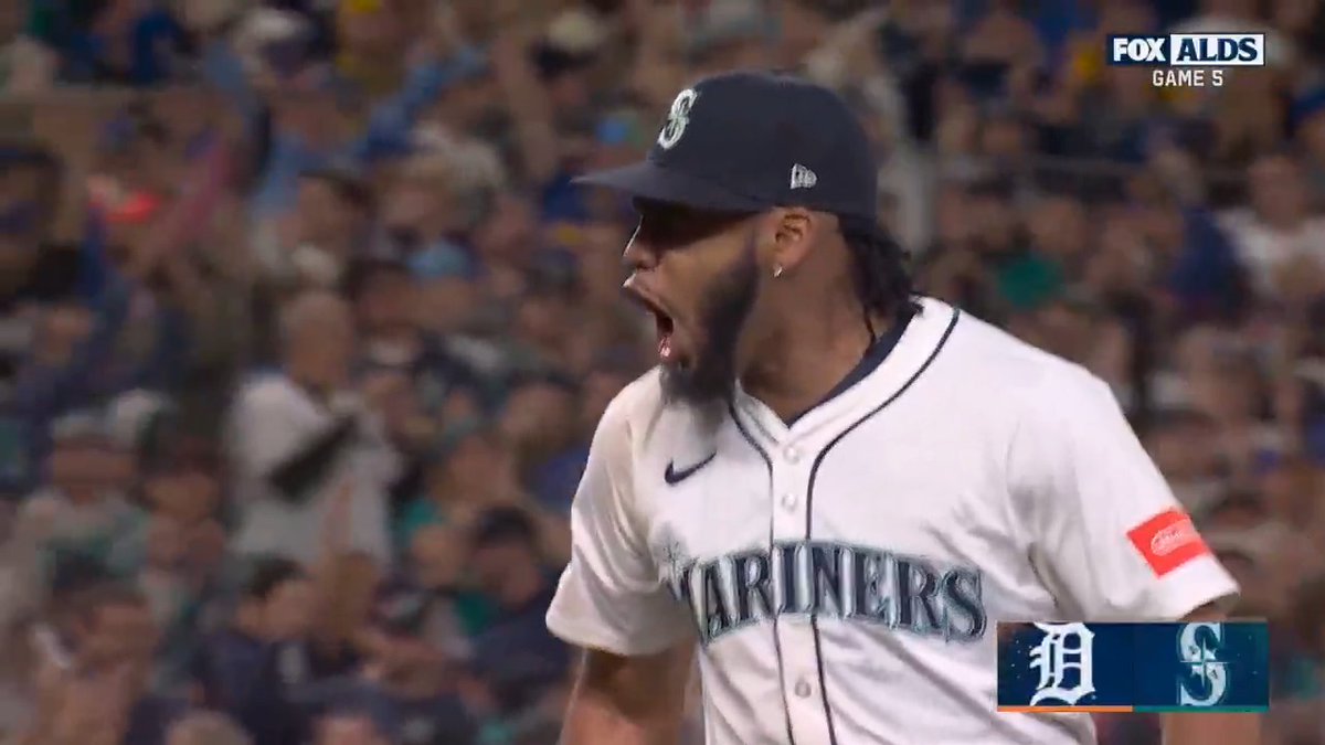 Eduard Bazardo strikes out the side in the top of the 13th! #ALDS