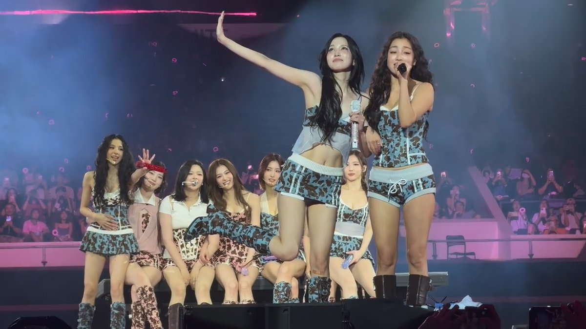 MIHYO WHAT IS LOVE BRIDGE TODAY 🥺 Mina's face when Jihyo links their arms together and she realizes she's today's target then Jeongyeon and Sana making fun of her little leg raise 😭
