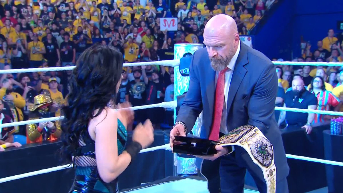 LA PRIMERA se convierte en la Campeona Crown Jewel, .Stephanie Vaquer continua haciendo historia, ¡qué orgullo! #WWECrownJewel
