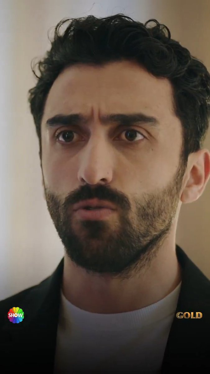 Firaz’ı vicdanı tehdit ediyor! 😶 #KızılcıkŞerbeti yeni bölümüyle cuma 20.00’de @showtv’de. @goldyapim