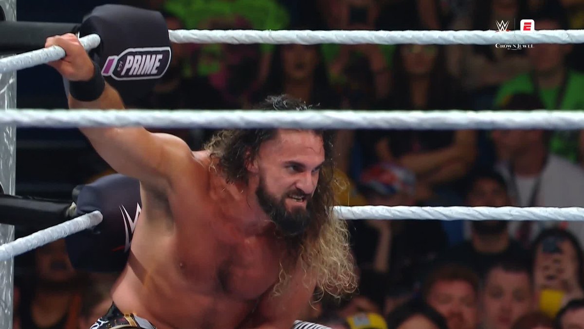 .Seth Rollins just gave Cody Rhodes a taste of his own medicine 😳