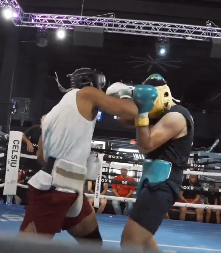 "Let them see everything, I love this s***." Throwback to when David Benavidez publicly posted footage of himself going to war with Andre Dirrell in sparring 💥 The Ring IV live on DAZN l موسم الرياض | Riyadh Season l Nov 22nd 🥊