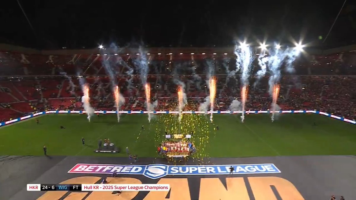What a feeling 🤩 Take it away, Hull KR 🥳🏆 #SuperLeague