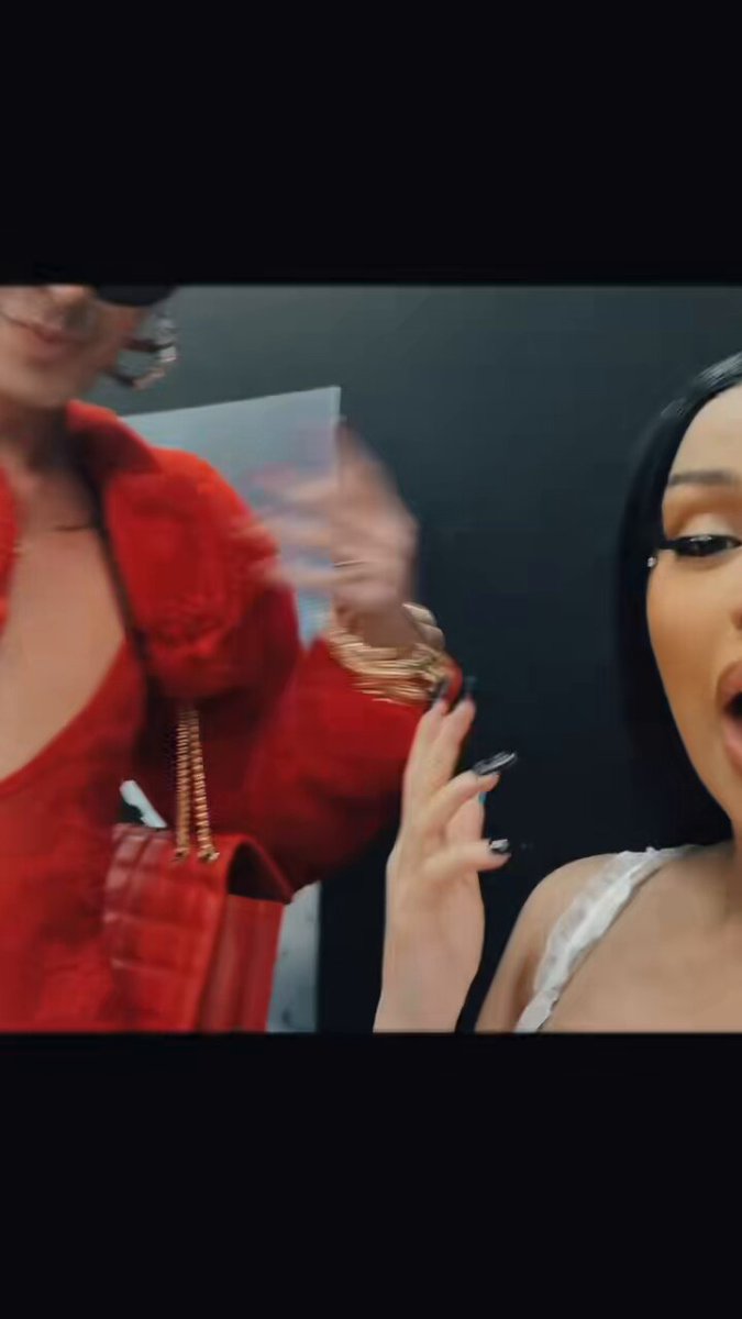 Happy birthday Cardi B !!! ❤️🎉 I hope you have an amazing day/weekend!! Sending you all the love and blessings!! Thank you for all you do for BardiGang and how much of your journey you have shared with us, you inspire me!! Love you!! #Cardi #CardiB #BardiGang AM I THE DRAMA?