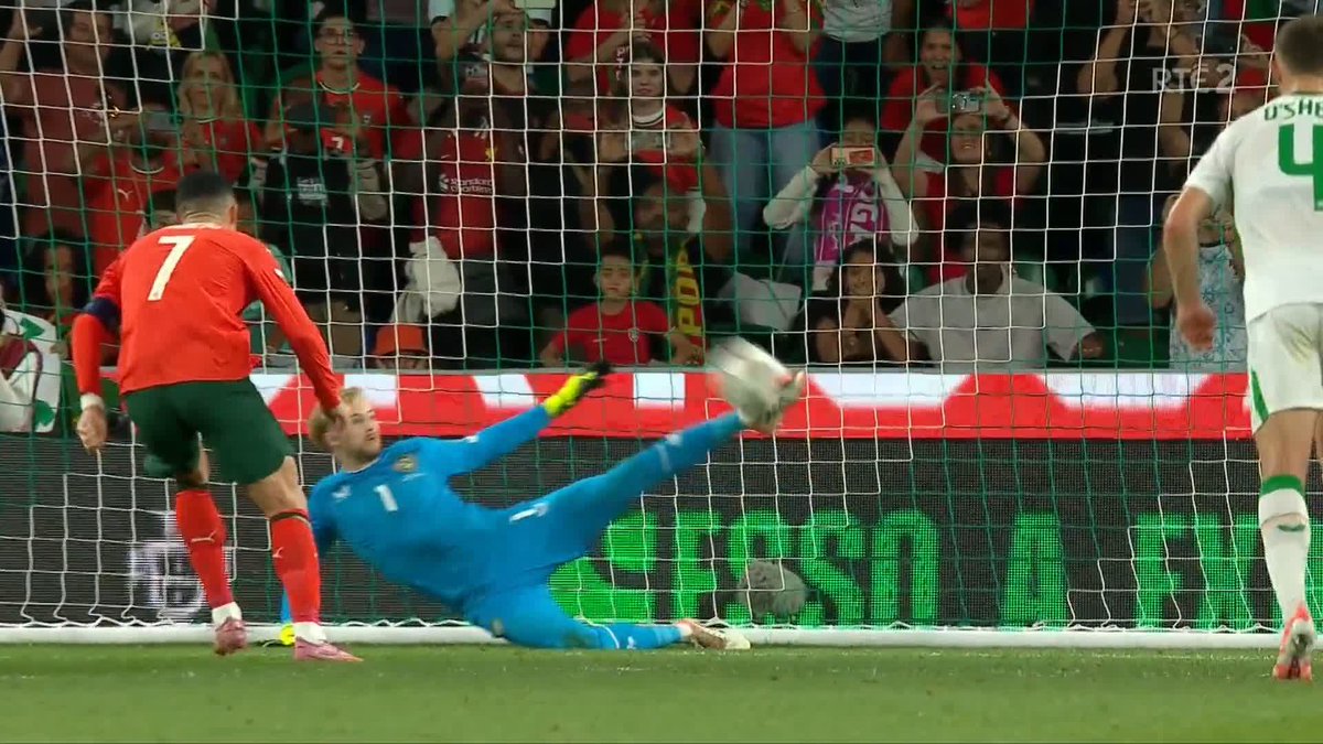 75mins: 🇵🇹 0-0 🇮🇪 Kelleher pulls off a spectacular save from his left foot from a Ronaldo penalty spot kick. 📺 @rte2 &amp; @rteplayer 📻@rteradio1 📱Live blog