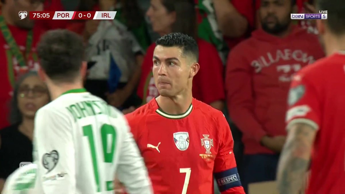 🚨🚨🚨🚨🚨🚨🚨🚨🚨🚨🚨🚨🚨 الشايب يهدر ركلة الجزاء بهذا الشكل ويجيبك واحد راسه مربع يقولك ليش سالم يضيع عطونا مليووووووووون ضحكة هناااااااا