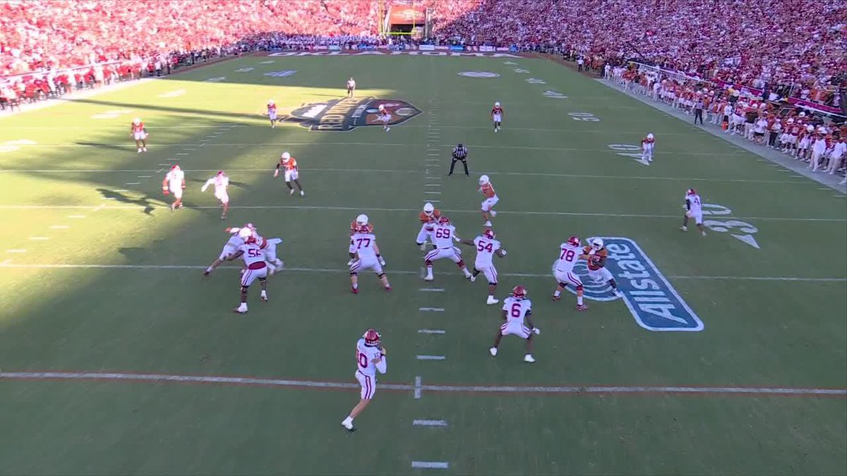 CLUTCH PUNT RETURN TD FROM RYAN NIBLETT 🔥