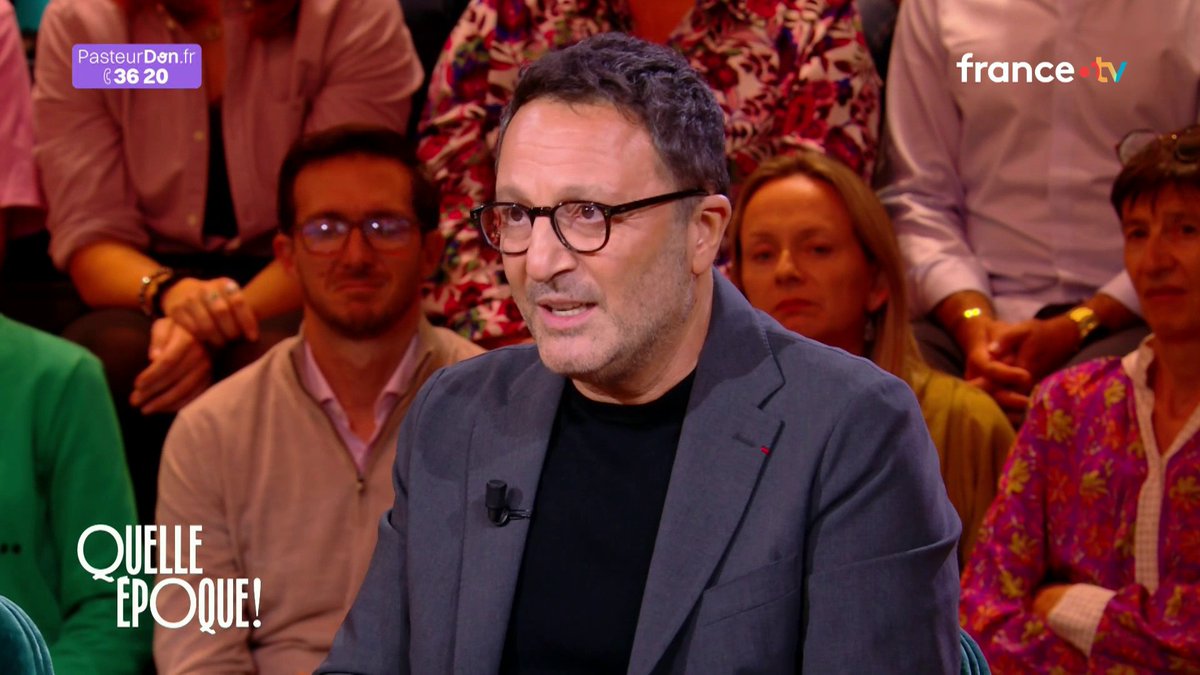 🗣️ "L'empathie n'a pas de drapeau" @arthur_officiel exprime la douleur pour chaque vie perdue, d’un bout à l’autre de la guerre. Son livre “J’ai perdu un bédouin dans Paris” appelle à une solidarité universelle, sans condition. #QuelleEpoque France tv Léa Salamé