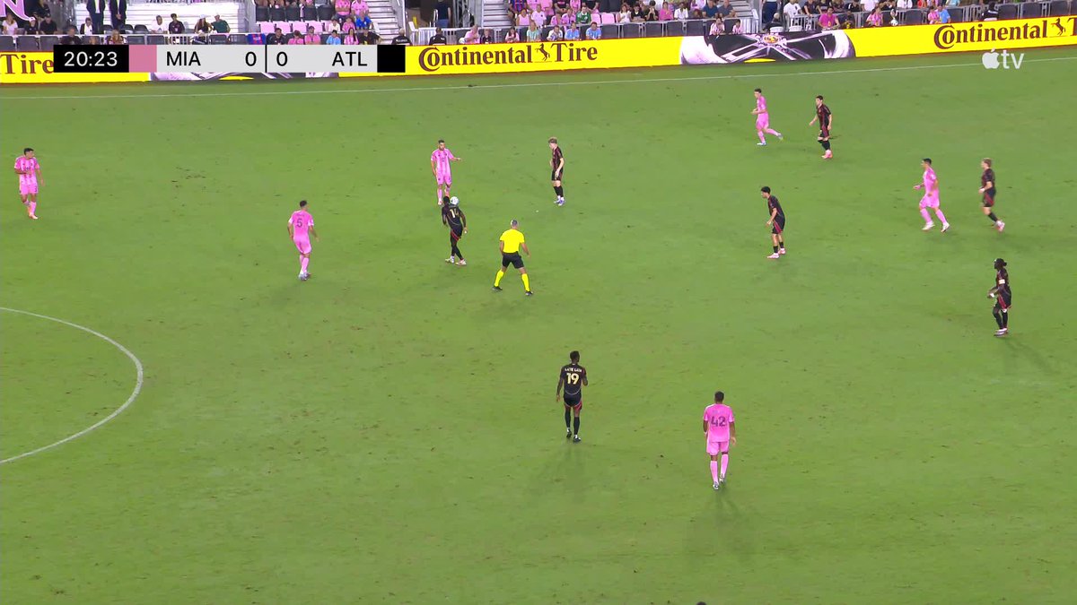 21-year-old Jayden Hibbert denies Messi. 🧤