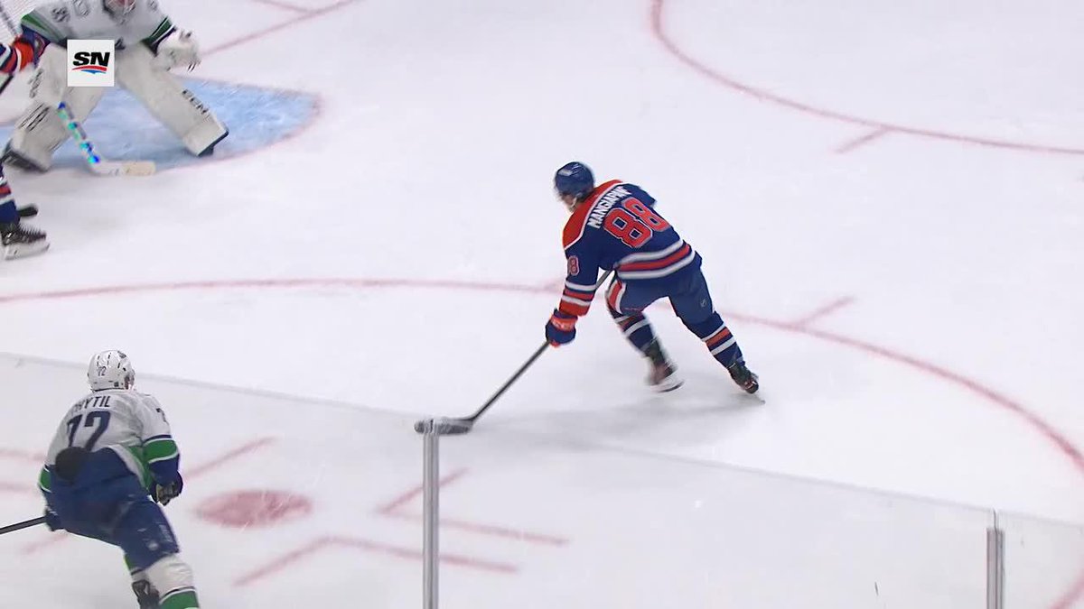Now we’re c̶o̶o̶k̶i̶n̶g̶ baking ♨️ #LetsGoOilers