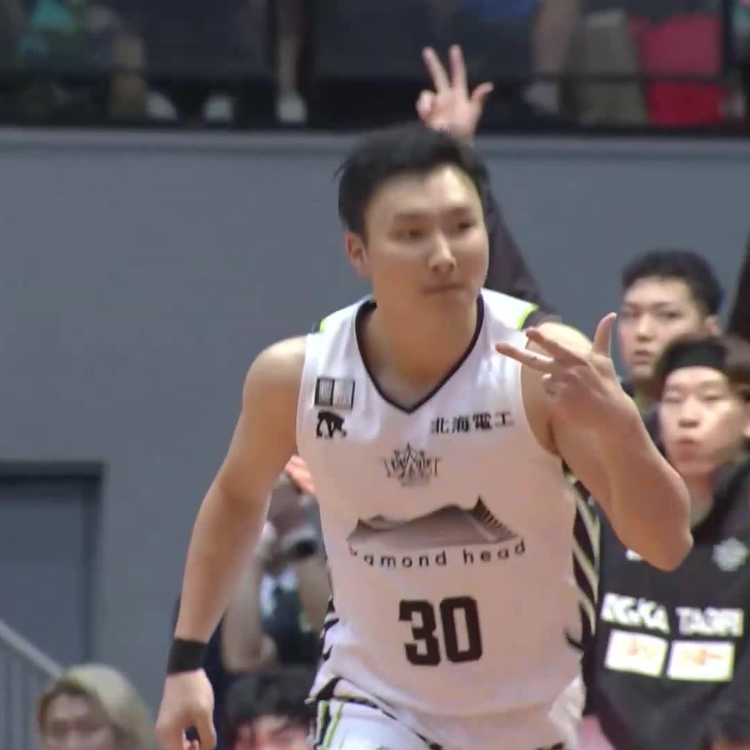 いや・・・それは・・・😱😱😱 #富永啓生 レバンガ北海道 #Bリーグ #りそなグループ