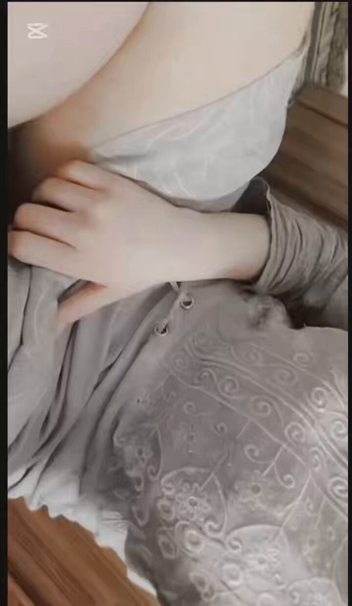 يابه وصل القوي نار 🔥الكحبه العراقيه تفرك وتنزل وتنيج نفسها من ورا او من كدام اسمع محنهتا شوف تنزيلتها او شوف الرعشه وسمع الصوت نااار #عراق #كربلاء #فاطمه #رعشه #سكس #حصري #ميقا_حصريات #محارم_اخوات_حقيقى #دياثه #ممحوونة #تنزيله #نيك #خليج #معصيتي_رحتي #كحاب_العراق #تبادل #عراقي