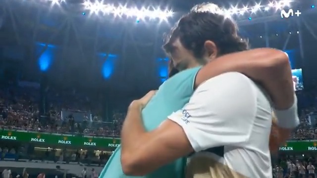 ❤️ EN ESTA FAMILIA GANAN TODOS. 🏆 Vacherot, que era número 202 del ranking ATP, conquista el Masters de Shanghái en una histórica final tras ganar a su primo Rinderknech. #LaPistaDelTenis