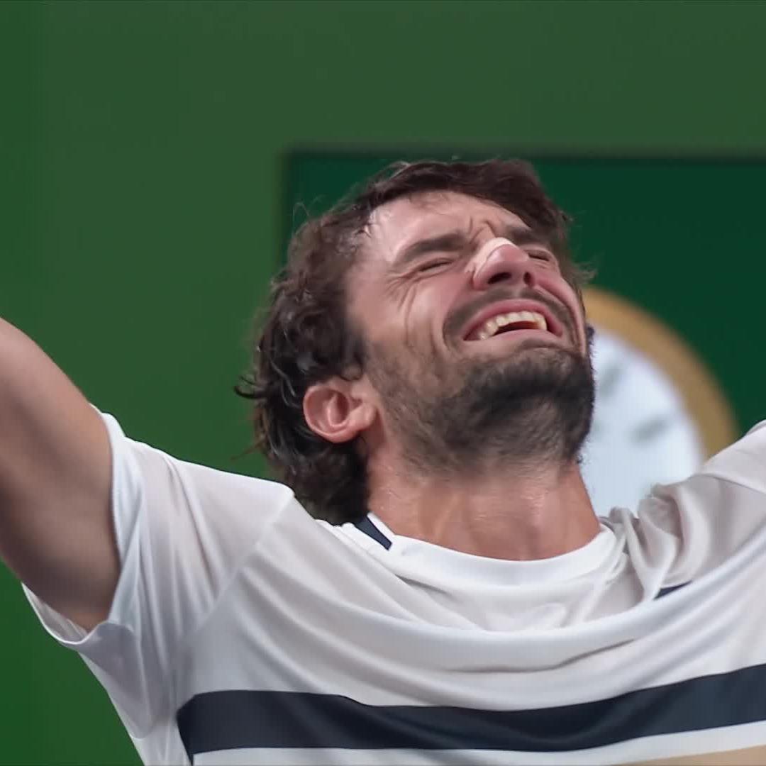 MONACO'S FIRST MASTERS CHAMPION 🏆 Vacherot becomes lowest-ranked Masters champion, defeating cousin Rinderknech 4-6 6-3 6-3 to lift his first ever ATP title in Shanghai! Valentin Vacherot #RolexShanghaiMasters