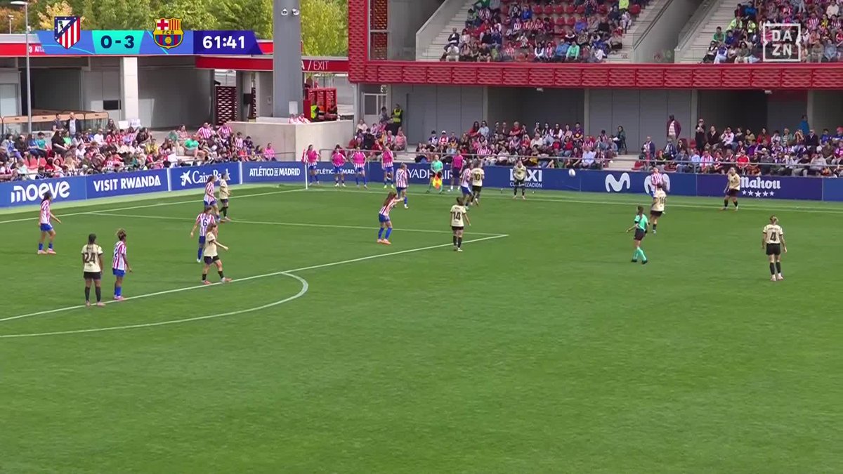🪄 La magia de la capitana. Alexia Putellas hace el cuarto gol del FC Barcelona. #LigaFMoeve | #AtletiBarça