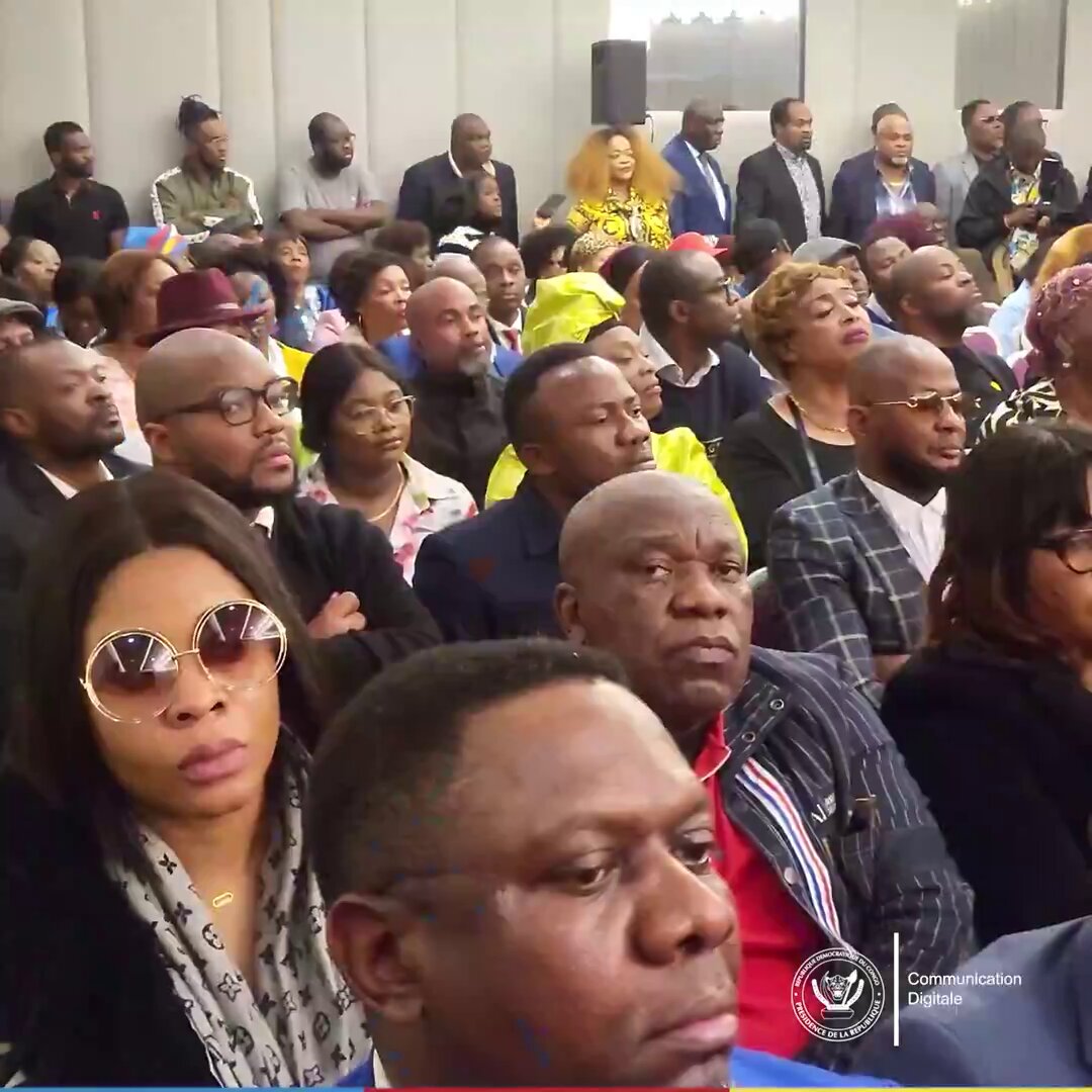 Face à la diaspora congolaise à #Bruxelles, le Président de la République a expliqué le sens de sa main tendue à Paul Kagame et commenté le rejet de Kigali à cette main tendue « pour faire la paix des braves » #DRC #RDC
