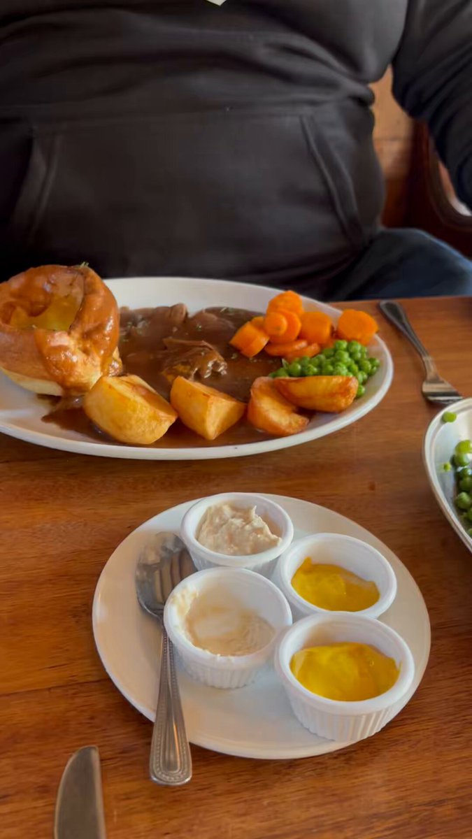 Proper no nonsense food. Up the Yorkshire. Bosh.
