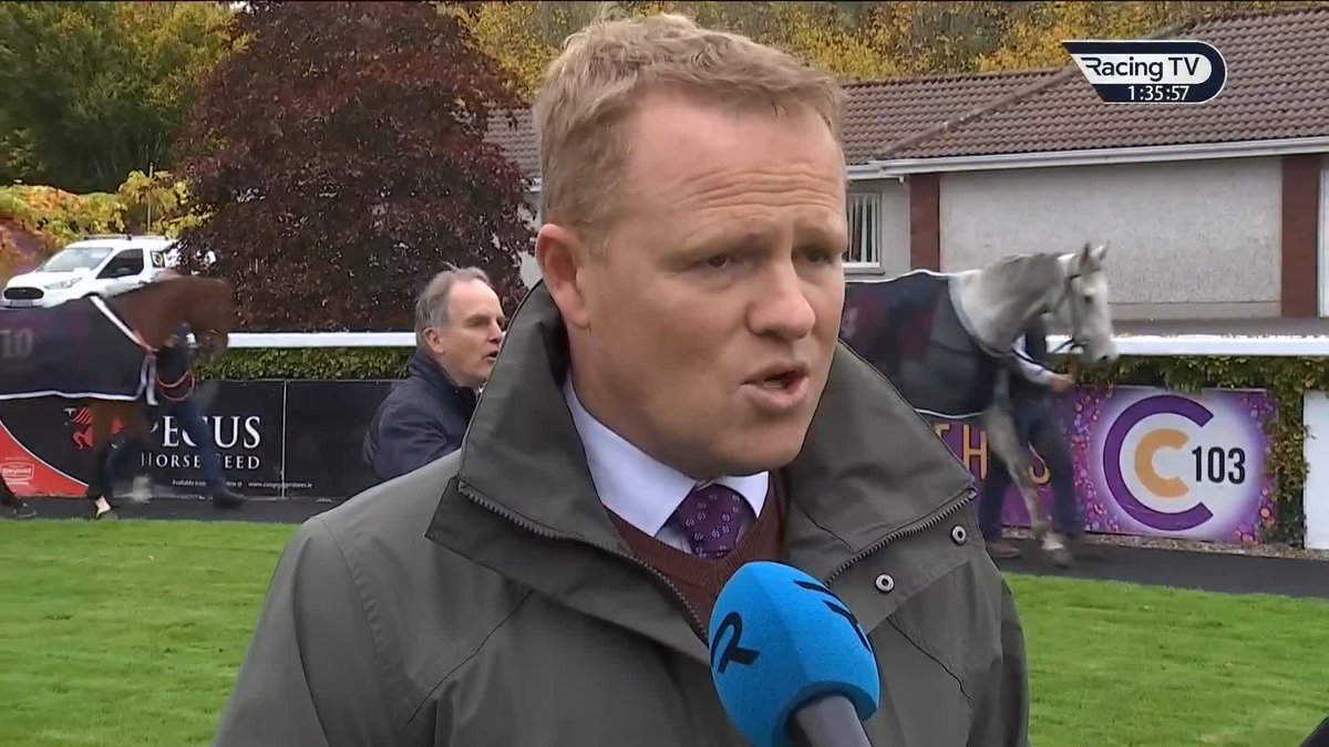 🗣️ "The elite performers are starting earlier." Richard Pugh (Horse Racing Ireland) explains the new innovation, the NH Academy Hurdle Race Series, which begins at Cork Racecourse