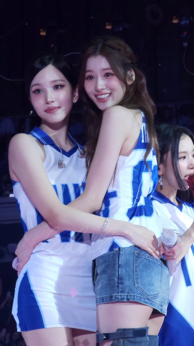 MINA AND SANA'S VISUALS TOGETHER