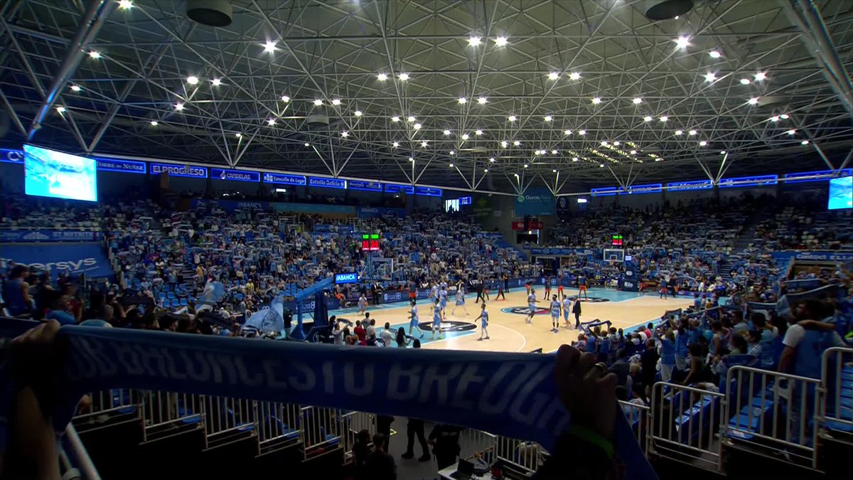 💙 𝐌𝐨𝐭𝐢𝐯𝐨 𝟓𝟒𝟑 para estar muy contento porque ha vuelto la #LigaEndesa: el Pazo dos Deportes de Lugo está de vuelta. Hay cosas que no cambian, Río Breogán 👏 📺 DAZN España