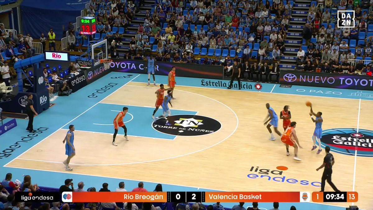 ¡5 TRIPLES SEGUIDOS EN 3 MINUTOS DE PARTIDO! 😱 El inicio de partido de Río Breogán es UNA BARBARIDAD 😍 #LigaEndesaxDAZN 🏀