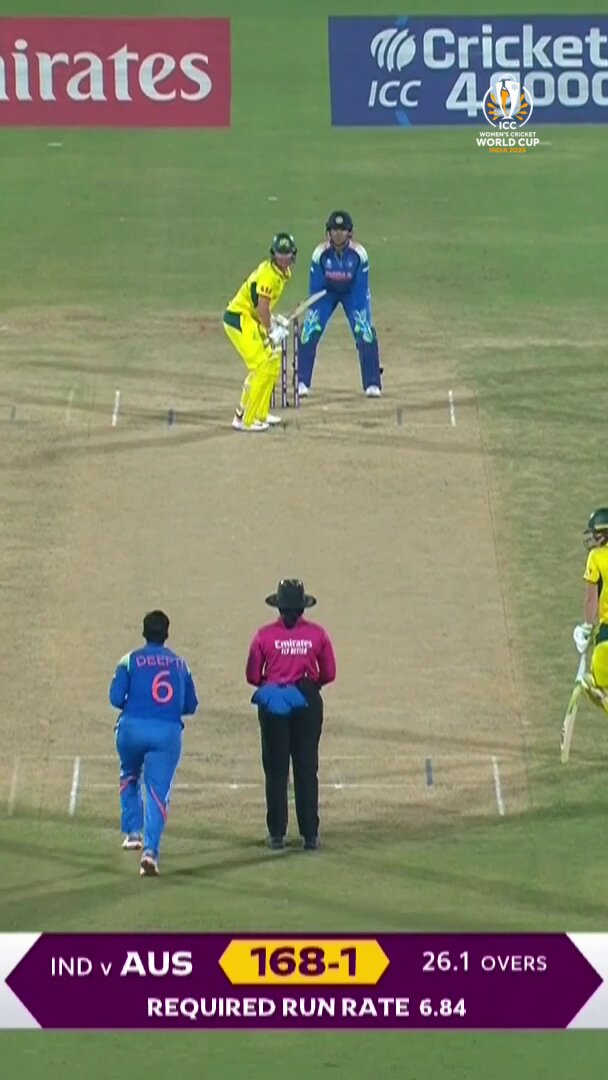 🚨 A flying Jemi has been spotted 🚨 Jemimah Rodrigues grabs a blinder to remove Beth Mooney 🔥 Watch #INDvAUS LIVE in your region, #CWC25 broadcast details here ➡️