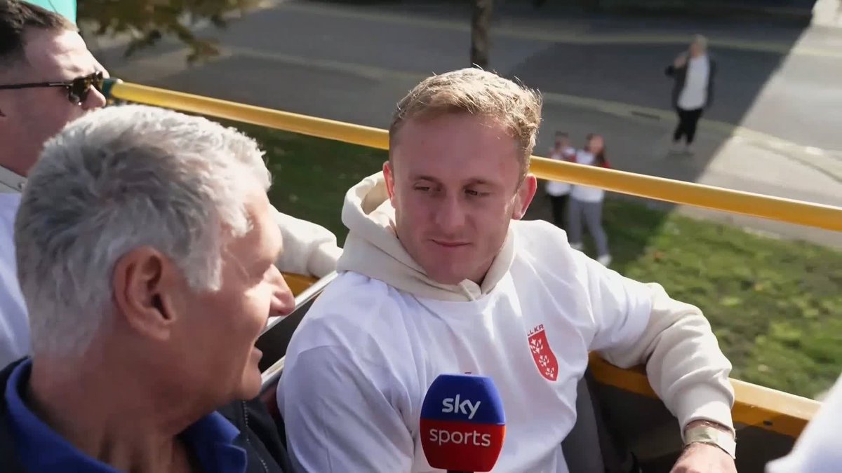"What a season we've had!" Hull KR's Jez Litten speaks from his team's open-top bus as they celebrate winning the Super League Grand Final 🏉