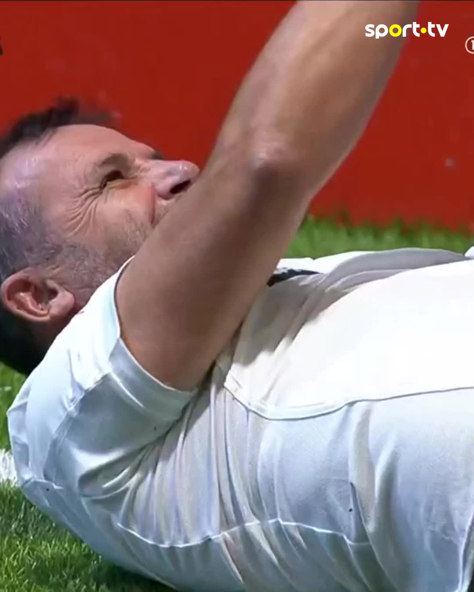 Tu és o VAR, marcavas grande penalidade sobre o Tino De Rans? 🤔 #sporttvportugal #FUTEBOLnaSPORTTV #LigaPortugalCreatorsCup