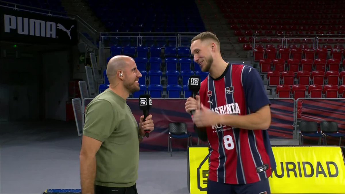 ❤️ Lo de Tadas Sedekerskis con la CAPITANÍA de Baskonia parecía que estaba escrito desde que llegó a Vitoria con 15 años. Y así lo ha compartido con el que fuese su compañero, Quino Colom. 📺DAZN España | #LigaEndesa