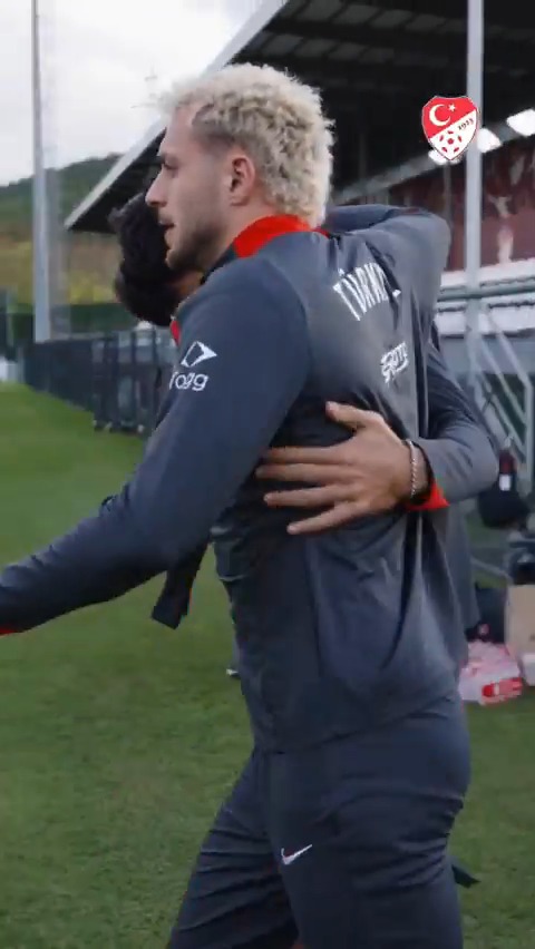 🇹🇷 🦁 Bugünkü Milli Takım idmanında aslanlarımız.
