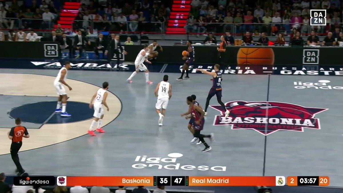 El árbitro, Luwawu-Cabarrot y Campazzo... han saltado chispas 😳💥 #LigaEndesaxDAZN 🏀